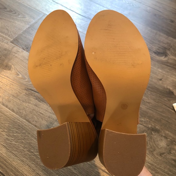 Perforated cognac open toe shoes - Picture 6 of 6